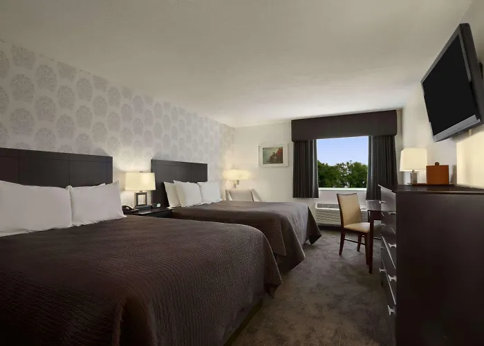 Travelodge By Wyndham Hubbard Oh
