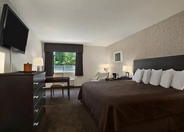 Travelodge By Wyndham Hubbard Oh